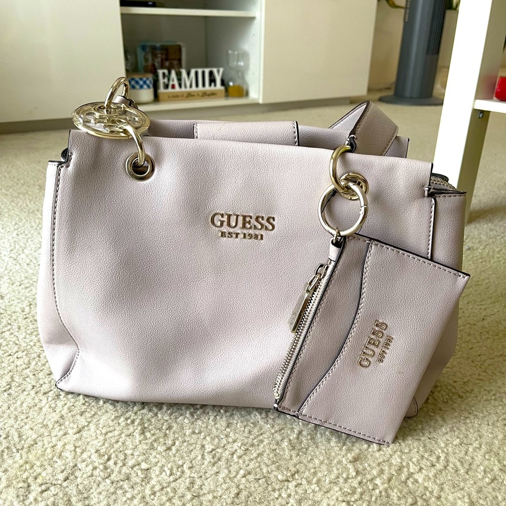 Guess shoulder bag NEW